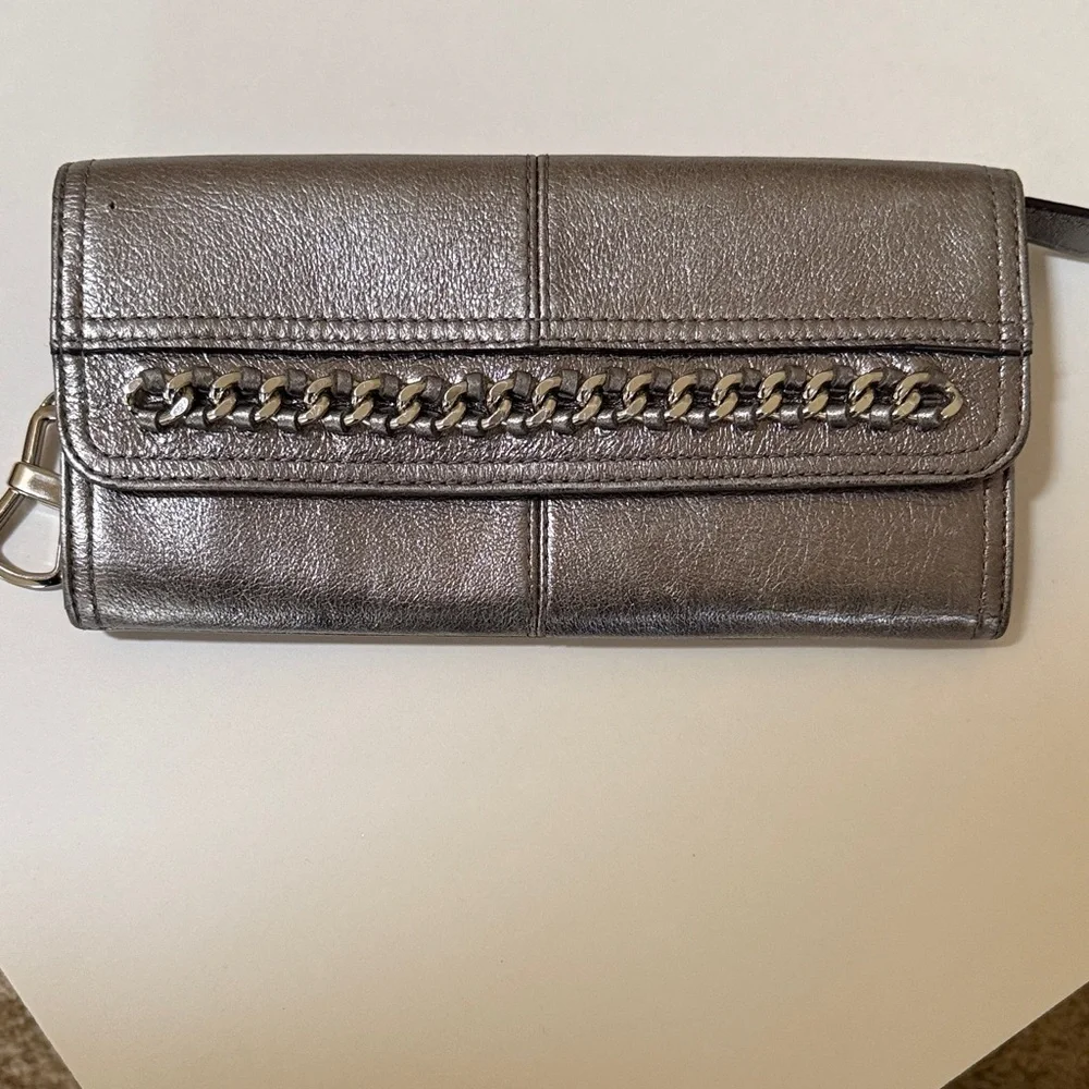 B. Makowsky Metallic Chain Wallet